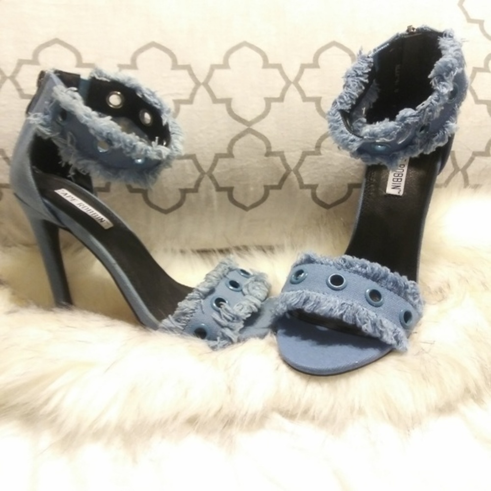 🌸Jean material high heel shoes
